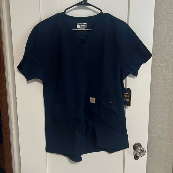 Navy Carhartt scrub top - Picture 1 of 3